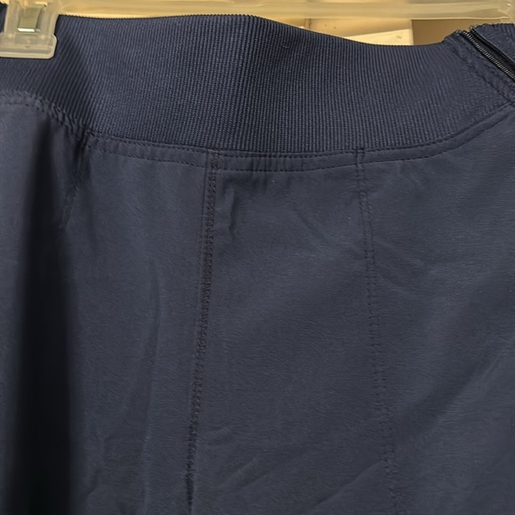 Navy scrub pants, barely worn great condition - Picture 2 of 3